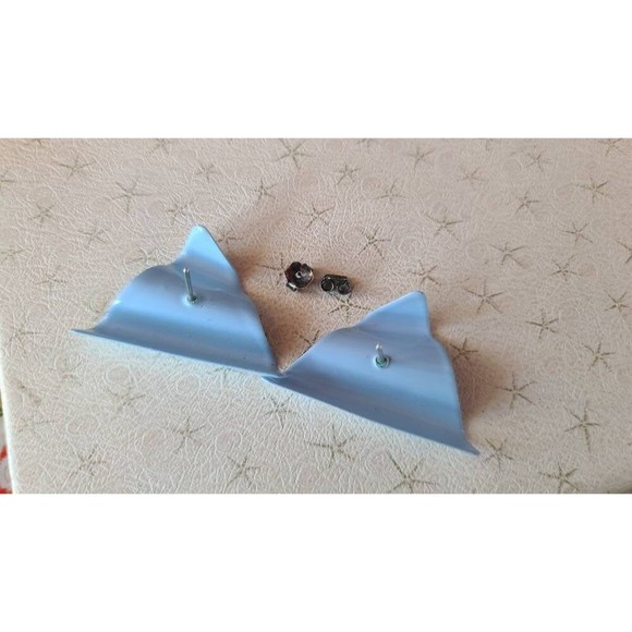 1980s Light Blue Wavy Triangular Earrings - Picture 7 of 10